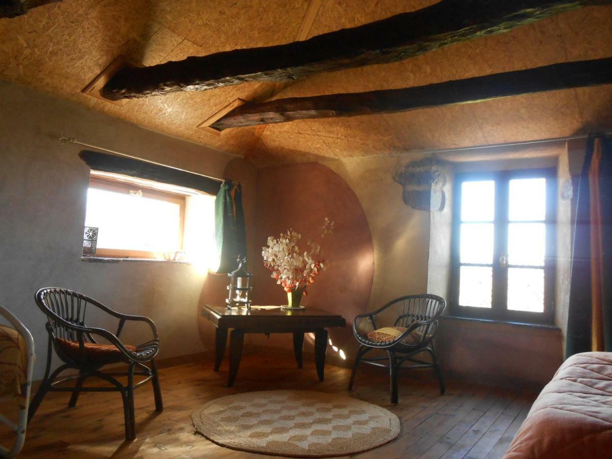 Chambre D'Hotes Des Monts Saint-Izaire Eksteriør billede